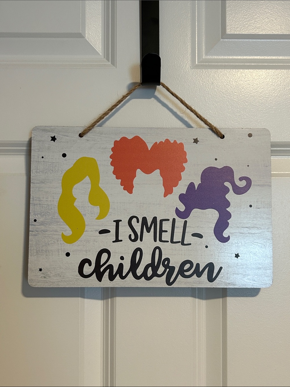 Hocus Pocus "I Smell Children" Wall Sign for Halloween